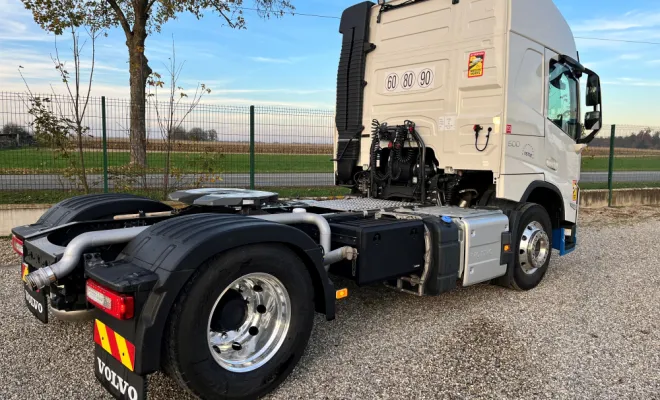 Nouveau tracteur pétrolier pour le transport d'hydrocarbures, Hilsenheim, Transports BLEGER